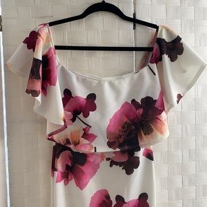 Off shoulder knees Length dress